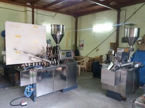 Linear plastic tube sealing machine